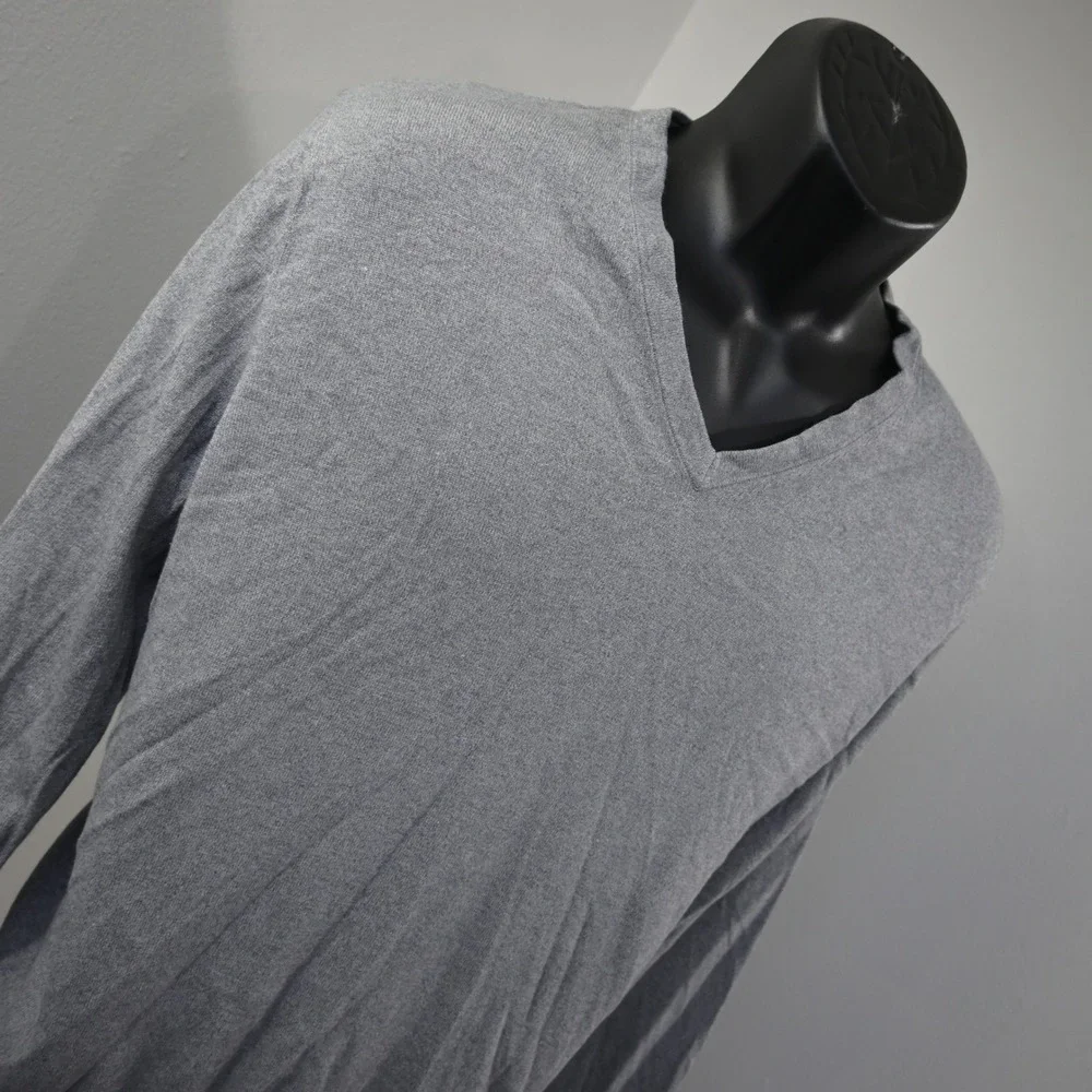 Banana Republic V-Neck Luxury Blend Sweater Mens L Gray Silk Cotton Cashmere